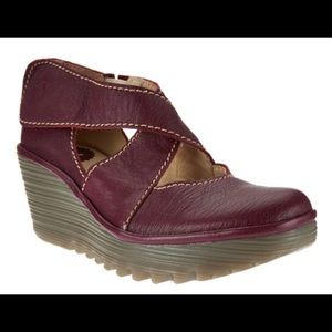 New Fly London Yogo Adj. Criss Cross Strap Wedge